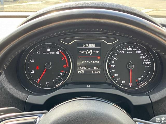 Ａ３ スポーツバック１．８ＴＦＳＩクワトロ　４ＷＤ　ＥＴＣ　バックカメラ　アダプティブクルーズコントロール機能　クリアランスソナー　パドルシフト　オートデュアルエアコン　ヘッドライトウォッシャー　ドライブセレクト　　ミラーヒーター　ＣＤ（3枚目）