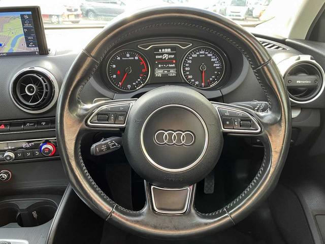 Ａ３ スポーツバック１．８ＴＦＳＩクワトロ　４ＷＤ　ＥＴＣ　バックカメラ　アダプティブクルーズコントロール機能　クリアランスソナー　パドルシフト　オートデュアルエアコン　ヘッドライトウォッシャー　ドライブセレクト　　ミラーヒーター　ＣＤ（48枚目）