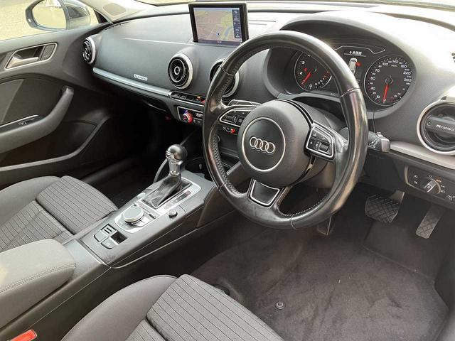 Ａ３ スポーツバック１．８ＴＦＳＩクワトロ　４ＷＤ　ＥＴＣ　バックカメラ　アダプティブクルーズコントロール機能　クリアランスソナー　パドルシフト　オートデュアルエアコン　ヘッドライトウォッシャー　ドライブセレクト　　ミラーヒーター　ＣＤ（66枚目）