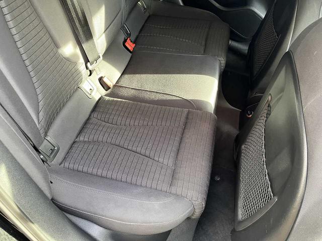 Ａ３ スポーツバック１．８ＴＦＳＩクワトロ　４ＷＤ　ＥＴＣ　バックカメラ　アダプティブクルーズコントロール機能　クリアランスソナー　パドルシフト　オートデュアルエアコン　ヘッドライトウォッシャー　ドライブセレクト　　ミラーヒーター　ＣＤ（69枚目）