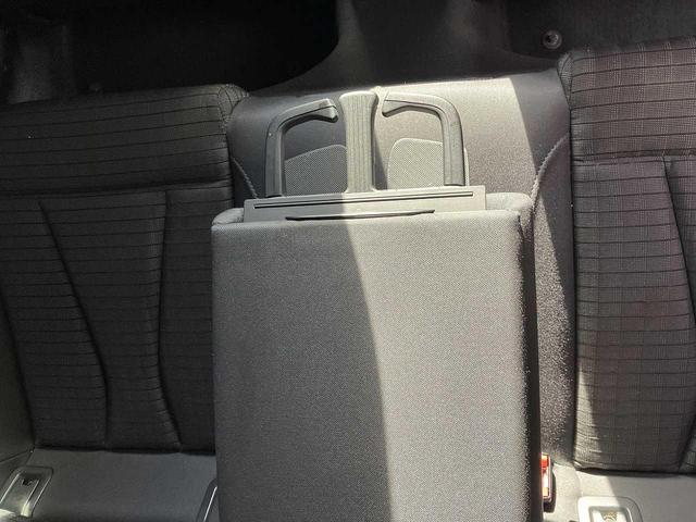 Ａ３ スポーツバック１．８ＴＦＳＩクワトロ　４ＷＤ　ＥＴＣ　バックカメラ　アダプティブクルーズコントロール機能　クリアランスソナー　パドルシフト　オートデュアルエアコン　ヘッドライトウォッシャー　ドライブセレクト　　ミラーヒーター　ＣＤ（71枚目）