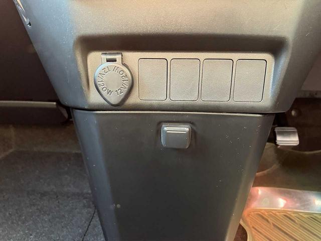 ルーミー G 4WD ETC 前後ドライブレコーダー バックカメラ 左右パワースライドドア プリクラッシュセーフティ 横滑り防止機能 ワイパーデアイサー TVフルセグ Bluetooth接続 CD DVD再生(48枚目)