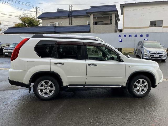 エクストレイル ２０Ｘｔ　４ＷＤ　４ＷＤ　ＭＯＤＥスイッチ　前後シートヒーター　ヒルディセントコントロール　横滑り防止機能　オートライト　ナビＭＰ３１１Ｄ－Ａ　ＴＶフルセグ　Ｂｌｕｅｔｏｏｔｈ接続　ＣＤ　ＤＶＤ再生（21枚目）