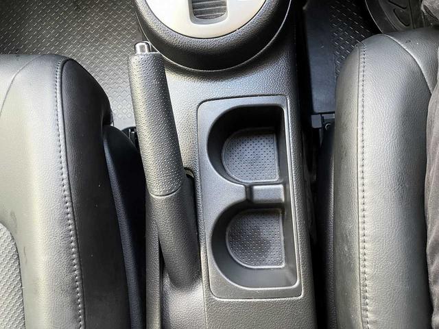 エクストレイル ２０Ｘｔ　４ＷＤ　４ＷＤ　ＭＯＤＥスイッチ　前後シートヒーター　ヒルディセントコントロール　横滑り防止機能　オートライト　ナビＭＰ３１１Ｄ－Ａ　ＴＶフルセグ　Ｂｌｕｅｔｏｏｔｈ接続　ＣＤ　ＤＶＤ再生（46枚目）