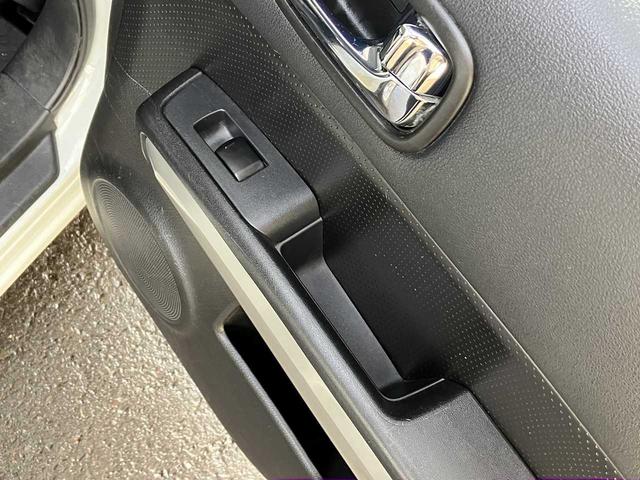 エクストレイル ２０Ｘｔ　４ＷＤ　４ＷＤ　ＭＯＤＥスイッチ　前後シートヒーター　ヒルディセントコントロール　横滑り防止機能　オートライト　ナビＭＰ３１１Ｄ－Ａ　ＴＶフルセグ　Ｂｌｕｅｔｏｏｔｈ接続　ＣＤ　ＤＶＤ再生（61枚目）