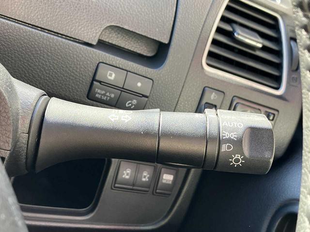 セレナ ハイウェイスター 4WD ETC バックカメラ クルーズコントロール フリップダウンモニター 横滑り防止機能 オートアイドリングストップ リアエアコン TVフルセグ CD DVD再生 Bluetooth接続(44枚目)