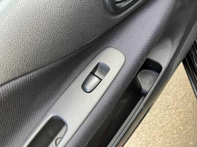 セレナ ハイウェイスター 4WD ETC バックカメラ クルーズコントロール フリップダウンモニター 横滑り防止機能 オートアイドリングストップ リアエアコン TVフルセグ CD DVD再生 Bluetooth接続(63枚目)