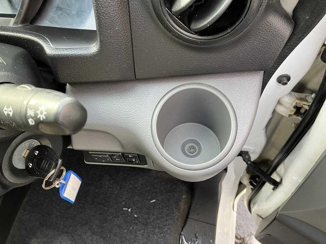 ���X�̓I�[�N�V�����d����O���I�I�@�I�[�N�V�����d����͗������萔���Ȃǒ��ԃ}�[�W��������܂��B���X�͂��̕��A���q�l�ɔ���ŊҌ��v���܂��B�������w�������������q�l�����ԃR�X�g��������Ȃ��������ł���