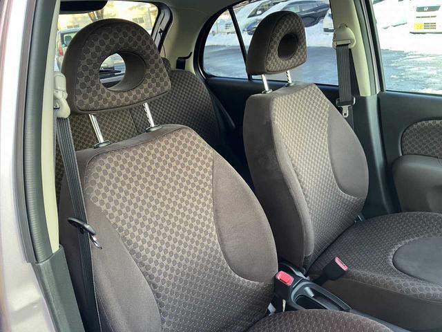 �W�����Ă���ԗ��́A�X�^�b�t���S�����߂Ďԗ����|���s���Ă���܂��B����ɓ������s�J�s�J�Ɏd�グ�Ăق����Ƃ̃I�[�_�[���������܂�����ʓr�����Ő��̃��[���N���[�j���O�Ǝ҂Ɉ˗��v���܂��B���\���t��������