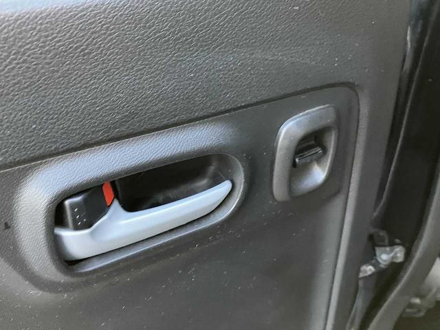 ���X�̓I�[�N�V�����d����O���I�I�@���ׂē��X�̃X�^�b�t�����ڃ��[�U�[�l�ɂ�����Ďg�p�󋵂𕷂��������Ŕ��悳���Ă������������Ԃł��B�g�p�������m�ł��B