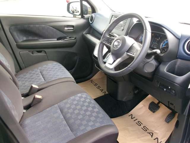 デイズ ６６０　ハイウェイスターＸ　４ＷＤ　バックカメラ　スマートキーｘ２　純正エンジ（8枚目）
