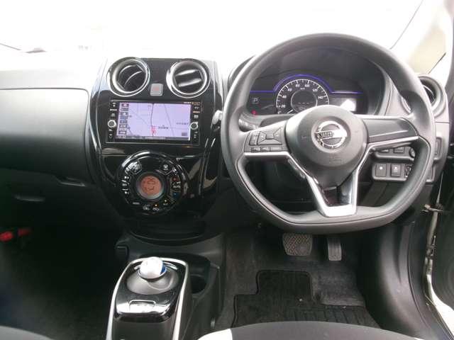 ノート １．２　ｅ－ＰＯＷＥＲ　Ｘ　ＦＯＵＲ　４ＷＤ　切替４ＷＤ　純正ナビ　全方位カメラ　ＥＴＣ　ＣＤ（4枚目）