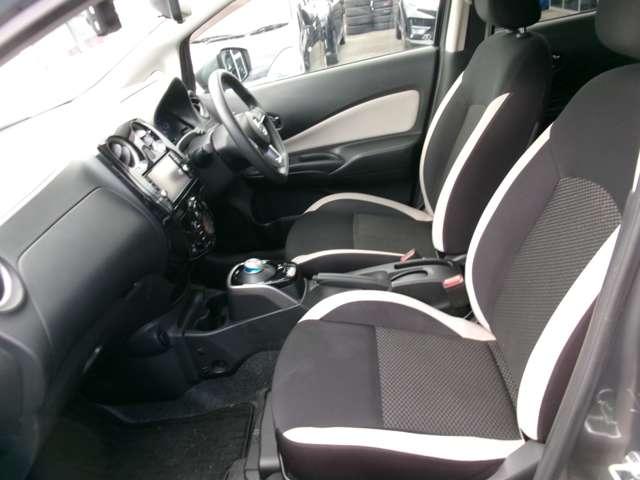 ノート １．２　ｅ－ＰＯＷＥＲ　Ｘ　ＦＯＵＲ　４ＷＤ　切替４ＷＤ　純正ナビ　全方位カメラ　ＥＴＣ　ＣＤ（11枚目）