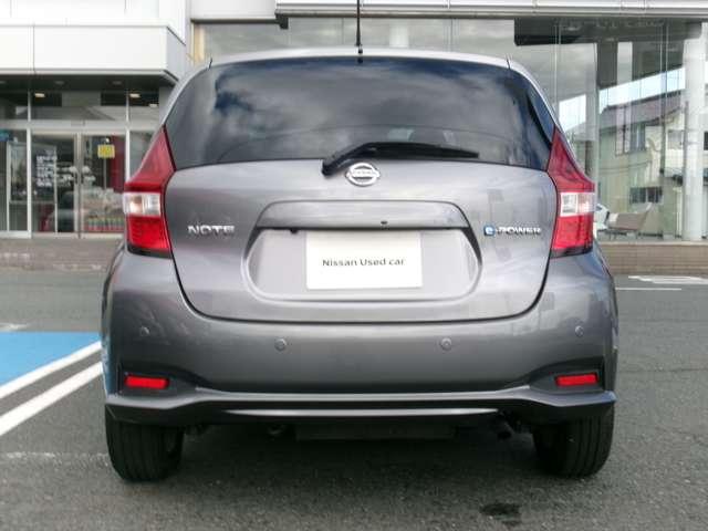 ノート １．２　ｅ－ＰＯＷＥＲ　Ｘ　ＦＯＵＲ　４ＷＤ　切替４ＷＤ　純正ナビ　全方位カメラ　ＥＴＣ　ＣＤ（14枚目）
