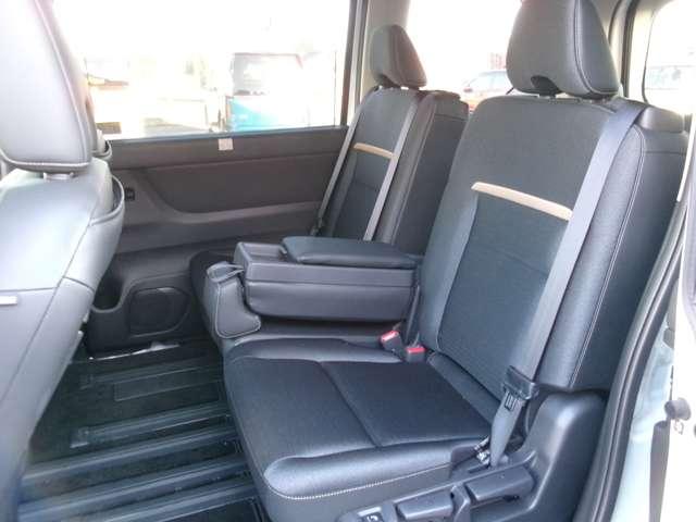 セレナ 2.0 ハイウェイスターV Vセレクション 純正9型ナビ 全方位カメラ(9枚目)