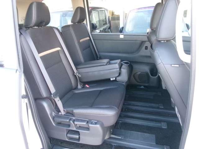 セレナ 2.0 ハイウェイスターV Vセレクション 純正9型ナビ 全方位カメラ(10枚目)