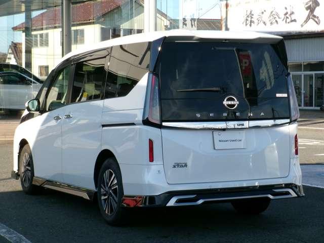 セレナ 2.0 ハイウェイスターV Vセレクション 純正9型ナビ 全方位カメラ(18枚目)