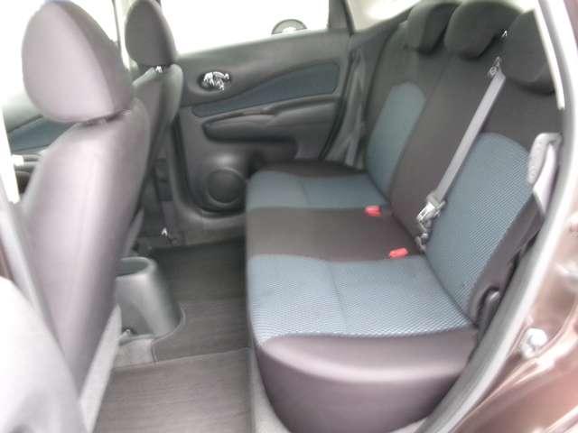 ノート １．２　Ｘ　ＦＯＵＲ　４ＷＤ　純正ナビ　アラウンドビュー　前後ソナー（11枚目）