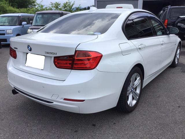 ３シリーズ ３２０ｉ　ｘＤｒｉｖｅ　スポーツ　４ＷＤ　　ターボ　ナビ　Ｂｌｕｅｔｏｏｔｈ　　スマートキー（8枚目）
