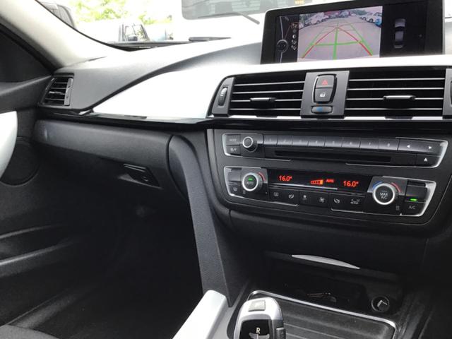 ３シリーズ ３２０ｉ　ｘＤｒｉｖｅ　スポーツ　４ＷＤ　　ターボ　ナビ　Ｂｌｕｅｔｏｏｔｈ　　スマートキー（22枚目）