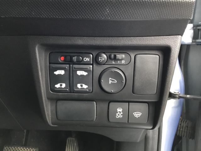 フリードスパイクハイブリッド ジャストセレクション　両側パワースライドドア　ナビ　ＴＶ　Ｂｌｕｅｔｏｏｔｈ　ラジオ　ＣＤ　ＤＶＤ　ＨＩＤライト　バックカメラ　ＥＴＣ（25枚目）