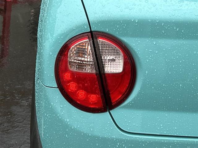 アルトラパン Ｓ　４ＷＤ　全周囲カメラ　ナビ　ＴＶ　衝突被害軽減システム　オートライト　ＨＩＤ　スマートキー　アイドリングストップ　電動格納ミラー　シートヒーター　ベンチシート　ＣＶＴ　盗難防止システム　ＡＢＳ　ＥＳＣ（21枚目）