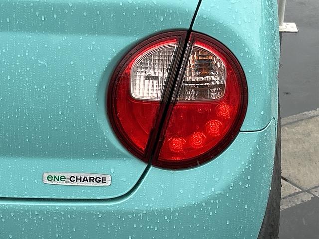 アルトラパン Ｓ　４ＷＤ　全周囲カメラ　ナビ　ＴＶ　衝突被害軽減システム　オートライト　ＨＩＤ　スマートキー　アイドリングストップ　電動格納ミラー　シートヒーター　ベンチシート　ＣＶＴ　盗難防止システム　ＡＢＳ　ＥＳＣ（22枚目）