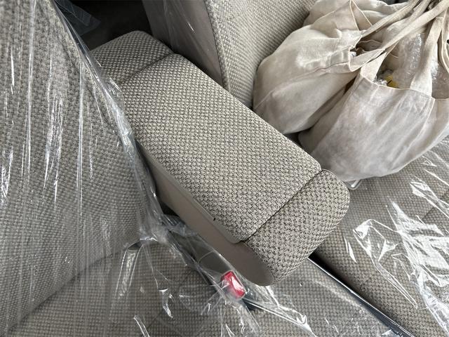 アルトラパン Ｓ　４ＷＤ　全周囲カメラ　ナビ　ＴＶ　衝突被害軽減システム　オートライト　ＨＩＤ　スマートキー　アイドリングストップ　電動格納ミラー　シートヒーター　ベンチシート　ＣＶＴ　盗難防止システム　ＡＢＳ　ＥＳＣ（54枚目）