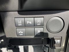 カメラが白線を検知して車線中央付近を走行するよう、車線維持を支援するレーンアシスト！ 7