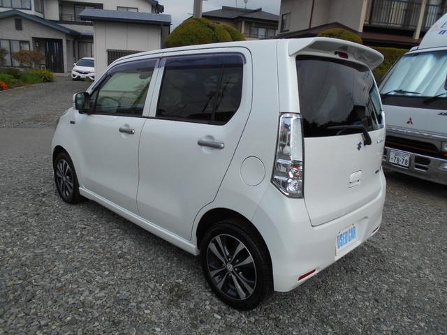 ワゴンＲ ２０周年記念車　４ＷＤ　タイミングチェーンエンジンＣＶＴオートマ　衝突軽減ブレーキ　横滑り防止装置　アイドリングストップ　スマホ連動ナビＴＶバックカメラＵＳＢソケット　革ハンドル　ＡＡＣ　シートヒーターシートリフター（5枚目）