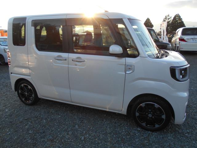 塗装の状態も艶があり綺麗で良好なコンディションを保っております！純正バイザー！プライバシーガラス！両面パワースライドドア！純正１５インチアルミ！