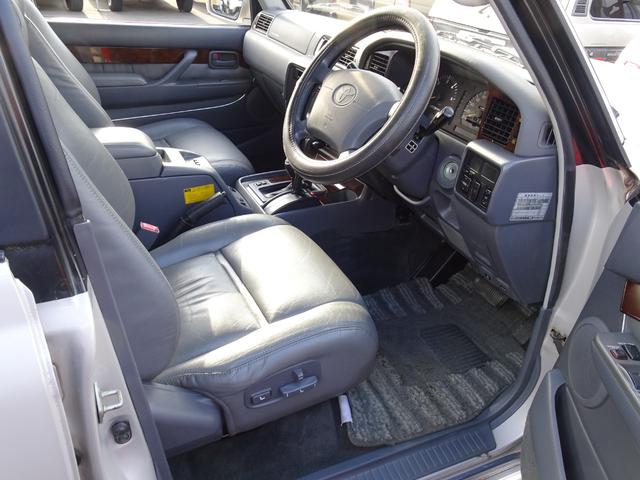 ランドクルーザー８０ ＶＸリミテッド　最終型レザーシート新品６インチリフトアップ新品ロックスター２＆新品マキシス１７インチマッドタイヤ新品ＬＥＤテールガナドールマフラーランチョショックＨＤＤナビ関東仕入ＥＴＣサンルーフＵＳコーナーレンズ（22枚目）