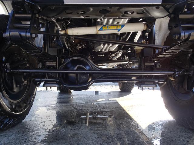 ランドクルーザー６０ 　最終型ディーゼルターボ５速マニュアル新品純正フロントバンパー新品メッキフック新品グリルベゼル新品角目４灯ヘッドライト新品コーナーレンズ新品テールレンズ新品リアガーニッシュミッキートンプソン１７ＡＷ（26枚目）