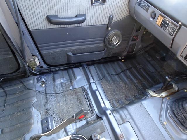 ランドクルーザー60 GX平屋根観音扉5速MTFJ62V新品鍛造17インチホイール新品BFグッドリッチATタイヤ新品グリル新品フロントバンパー新品リアバンパー新品ヘッドライト新品楽々ナビのディスプレイオーディオ西日本仕入(23枚目)