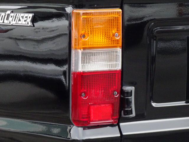 ランドクルーザー60 GX平屋根観音扉5速MTFJ62V新品鍛造17インチホイール新品BFグッドリッチATタイヤ新品グリル新品フロントバンパー新品リアバンパー新品ヘッドライト新品楽々ナビのディスプレイオーディオ西日本仕入(41枚目)