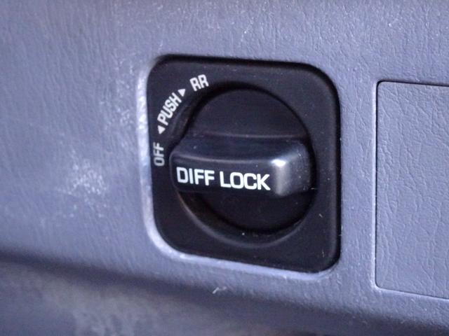 ランドクルーザープラド TX 後期型丸目換装クラシックコンプリートオプションリアデフロック新品BFグッドリッチタイヤ新品オレンジコーナーレンズ新品LEDテール2インチリフトアップ8人乗りクリスタルヘッドライト西日本仕入(30枚目)