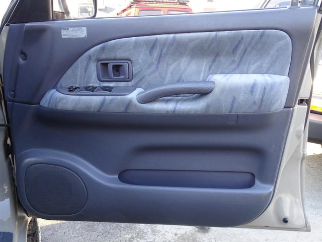 ランドクルーザープラド TX 後期型丸目換装クラシックコンプリートオプションリアデフロック新品BFグッドリッチタイヤ新品オレンジコーナーレンズ新品LEDテール2インチリフトアップ8人乗りクリスタルヘッドライト西日本仕入(35枚目)