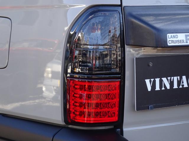 ランドクルーザープラド TX 後期型丸目換装クラシックコンプリートオプションリアデフロック新品BFグッドリッチタイヤ新品オレンジコーナーレンズ新品LEDテール2インチリフトアップ8人乗りクリスタルヘッドライト西日本仕入(46枚目)