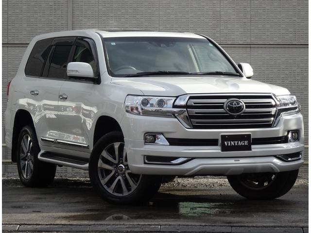 ランドクルーザー ＺＸ　後期型モデリスタスポイラーサンルーフレザーシート純正ナビバックカメラＥＴＣ純正エンジンスターターフォグランプリアルーフスポイラースマートキーウッドハンドル（7枚目）