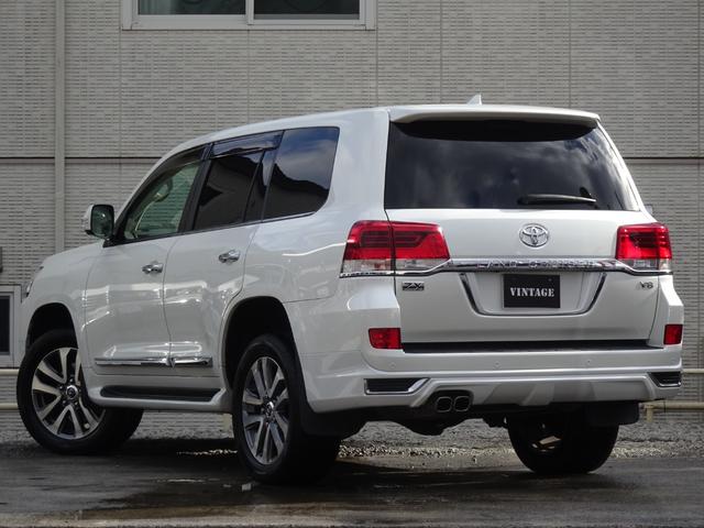 ランドクルーザー ＺＸ　後期型モデリスタスポイラーサンルーフレザーシート純正ナビバックカメラＥＴＣ純正エンジンスターターフォグランプリアルーフスポイラースマートキーウッドハンドル（9枚目）