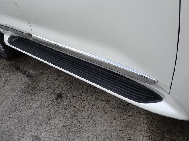 ランドクルーザー ＺＸ　後期型モデリスタスポイラーサンルーフレザーシート純正ナビバックカメラＥＴＣ純正エンジンスターターフォグランプリアルーフスポイラースマートキーウッドハンドル（29枚目）