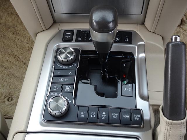 ランドクルーザー ＺＸ　後期型モデリスタスポイラーサンルーフレザーシート純正ナビバックカメラＥＴＣ純正エンジンスターターフォグランプリアルーフスポイラースマートキーウッドハンドル（60枚目）