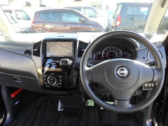 外装の仕上げ工程は、高圧洗浄、業務用洗浄剤洗車、鉄粉除去剤施工、タール除去粘土施工、業務用コンパウンドにてポリッシャー（機械）磨き、ヘッドライト磨き、業務用仕上げ剤にて仕上げ磨き、仕上げポリマーコート