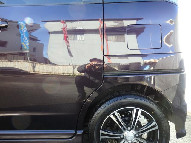 内装仕上げ工程は、掃除機、エコンプレッサーで埃やゴミを除去、シート全席を機械を使い業務用製剤にて隅々まで叩き出し洗浄、フロアマット高圧洗浄、その他細かい所まで徹底的に洗浄し、最後に抗菌コートしてます！