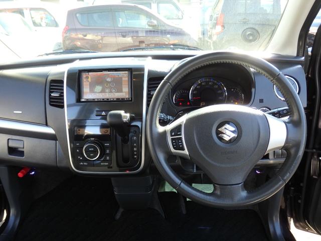 ワゴンＲスティングレー ＴＳ　ＨＩＤヘッドライト　スマートキーＰスタートナビフルセグＴＶ　ＵＳＢ接続ＣＤＤＶＤ再生　ステアリングスイッチパドルシフト新品Ｂカメラ新品前後ドラレコＥＴＣ　純正室内イルミライトアルミ付夏冬タイヤセット付（4枚目）