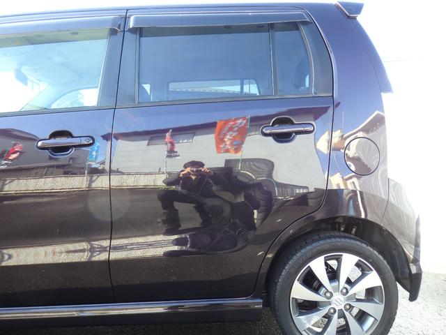 ワゴンＲスティングレー ＴＳ　ＨＩＤヘッドライト　スマートキーＰスタートナビフルセグＴＶ　ＵＳＢ接続ＣＤＤＶＤ再生　ステアリングスイッチパドルシフト新品Ｂカメラ新品前後ドラレコＥＴＣ　純正室内イルミライトアルミ付夏冬タイヤセット付（26枚目）