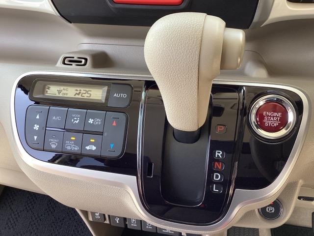 Ｎ－ＢＯＸスラッシュ Ｇ　光触媒抗菌消臭施工済　ドラレコ　ナビ　シートヒーター　ＥＴＣ　地デジＴＶ　４ＷＤ（8枚目）