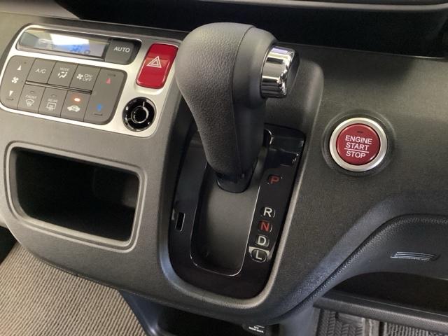 Ｎ－ＯＮＥ Ｇ・Ａパッケージ　光触媒抗菌消臭施工済　ナビ　イモビライザー　ベンチシート　ＥＳＣ　Ａストップ　エアコン　運転席エアバッグ　キーレス　ＡＢＳ　Ｓキー　パワーステアリング　サイドエアＢ　バックカメラ　ＤＶＤ再生（8枚目）