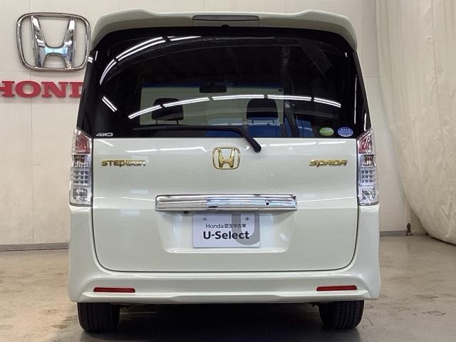 ステップワゴンスパーダ ＺＨＤＤナビエディション　光触媒抗菌消臭施工済　ナビ　ＭＴモード　ＥＴＣ　エアコン　キーレス　フルタイム４ＷＤ　３列シ－ト　インテリキー　助手席エアバック　運転席エアバック　盗難防止システム　ＡＢＳ　地デジＴＶ　ＤＶＤ再生（3枚目）