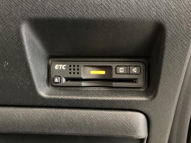ステップワゴンスパーダ ＺＨＤＤナビエディション　光触媒抗菌消臭施工済　ナビ　ＭＴモード　ＥＴＣ　エアコン　キーレス　フルタイム４ＷＤ　３列シ－ト　インテリキー　助手席エアバック　運転席エアバック　盗難防止システム　ＡＢＳ　地デジＴＶ　ＤＶＤ再生（15枚目）